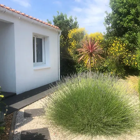 130m2 Avec Piscine Classee 3 Etoiles